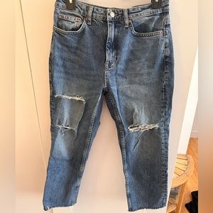 TOPSHOP - Boyfriend Ripped Jeans